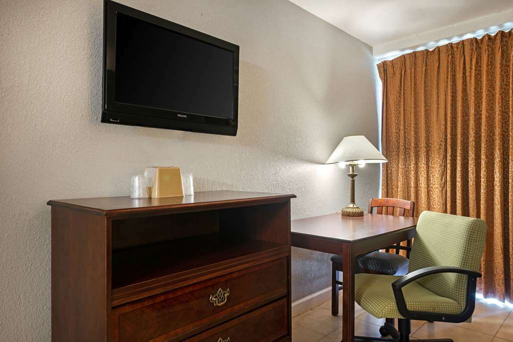 Rodeway Inn Clermont Habitación foto