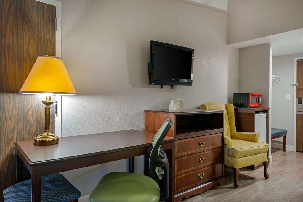 Rodeway Inn Clermont Habitación foto